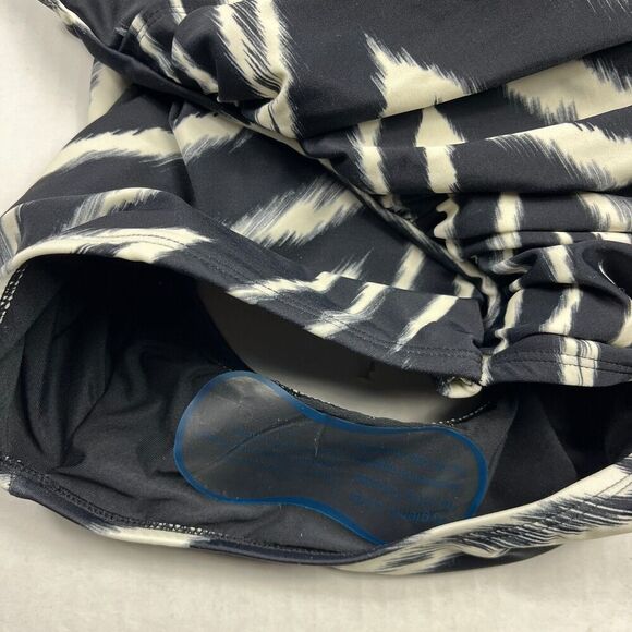 DKNY One Piece Ruffled Bathing Suit Zebra Print Padded Swimsuit Beach Size 12 - Picture 8 of 12